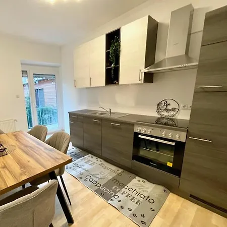 Appartamento Elegante Mit Balkon - Naehe Stadthalle *