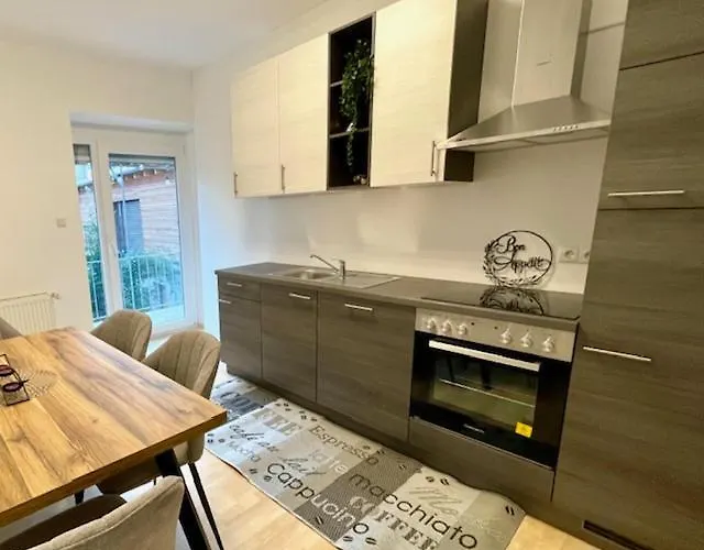 Appartamento Elegante Mit Balkon - Naehe Stadthalle *