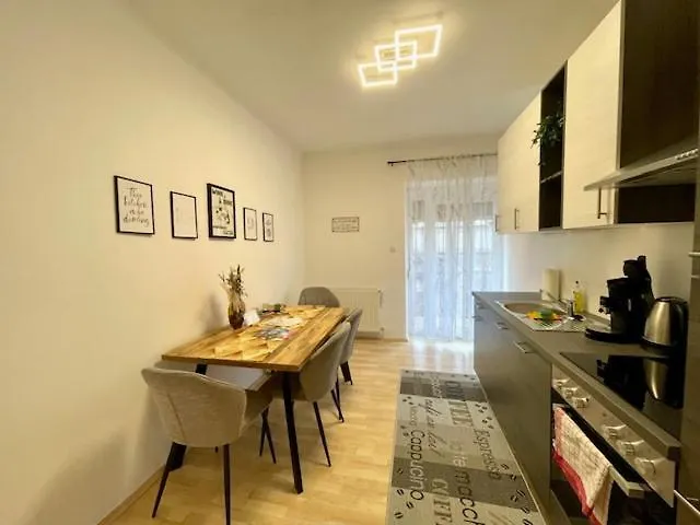 Elegante Mit Balkon - Naehe Stadthalle Appartamento *